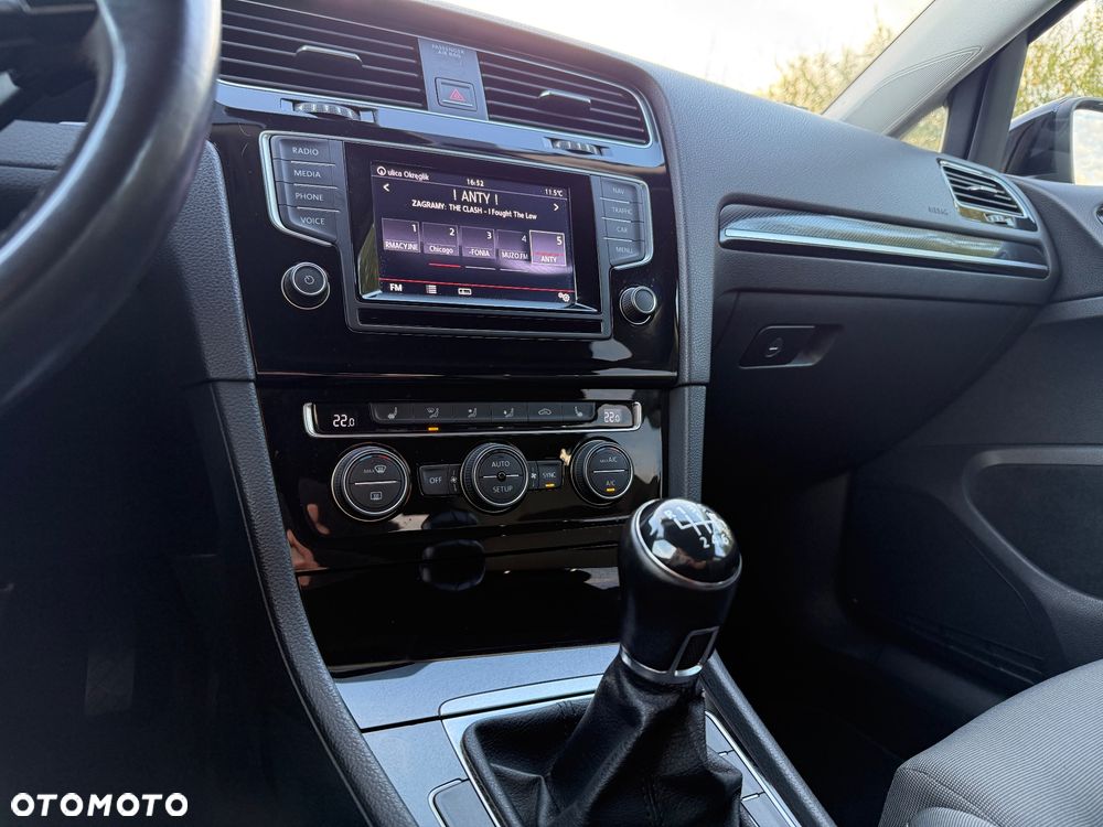 Volkswagen Golf 2.0 BlueTDI Highline - 14