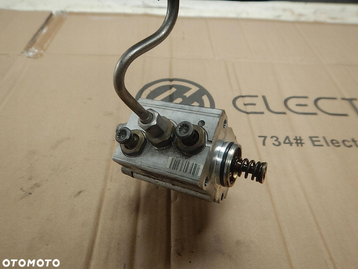 POMPA PALIWA VW GOLF V TOURAN 1.6 FSI 03C127025L - 2