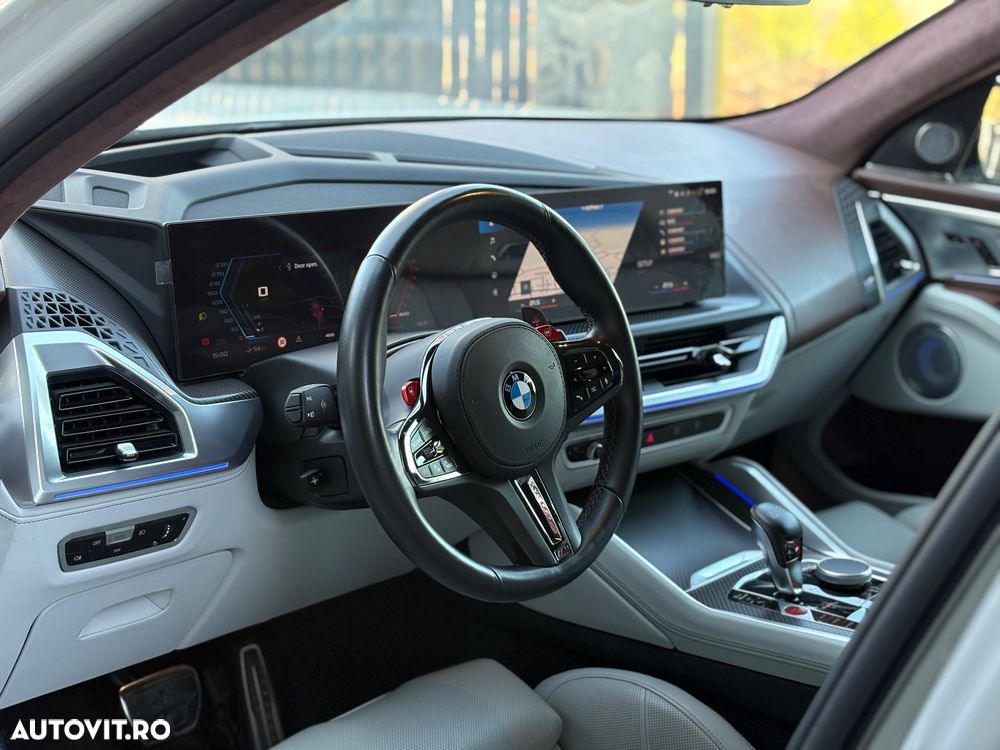 BMW XM - 9