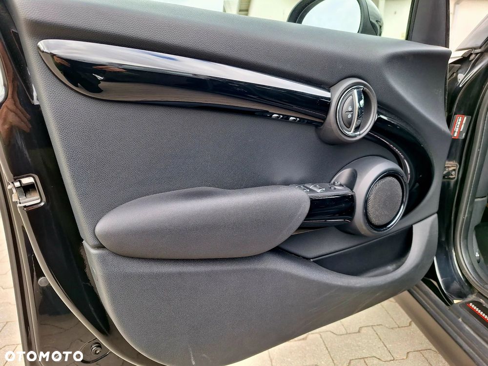 MINI Cooper 60 Years Chili - 15