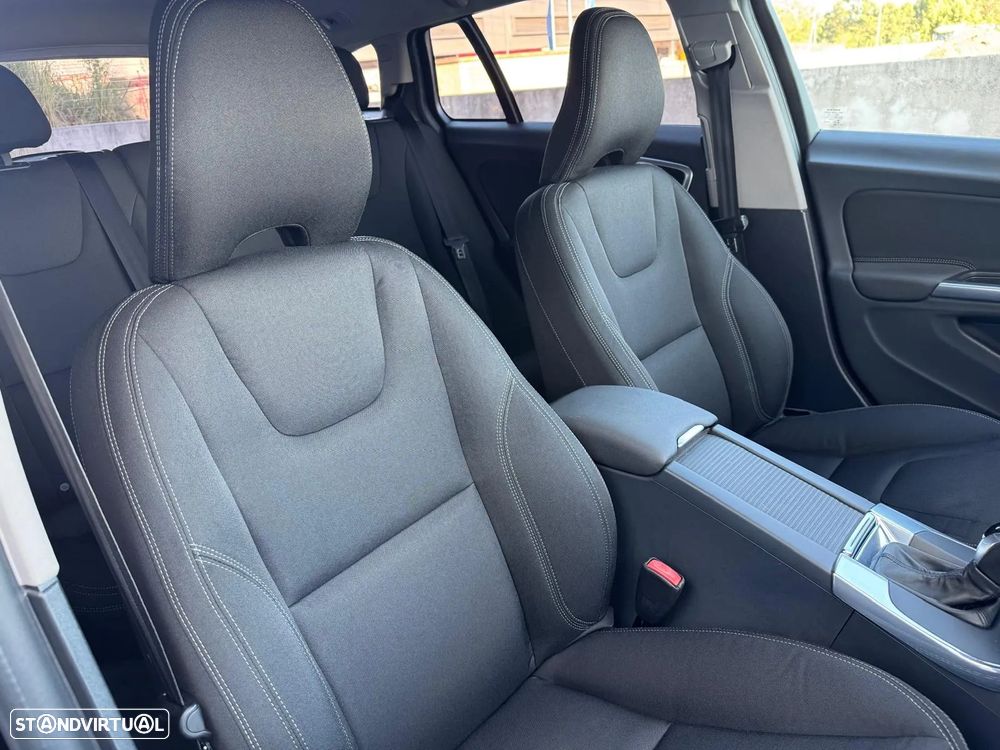 Volvo V60 1.6 D2 Drive Kinetic Powershift Start/Stop - 14