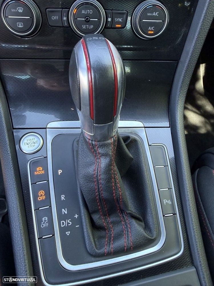 VW Golf 2.0 TSi GTi DSG - 32