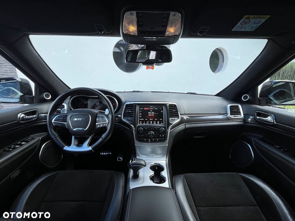 Jeep Grand Cherokee SRT - 7