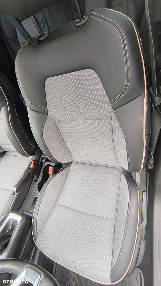 Renault Clio - 17