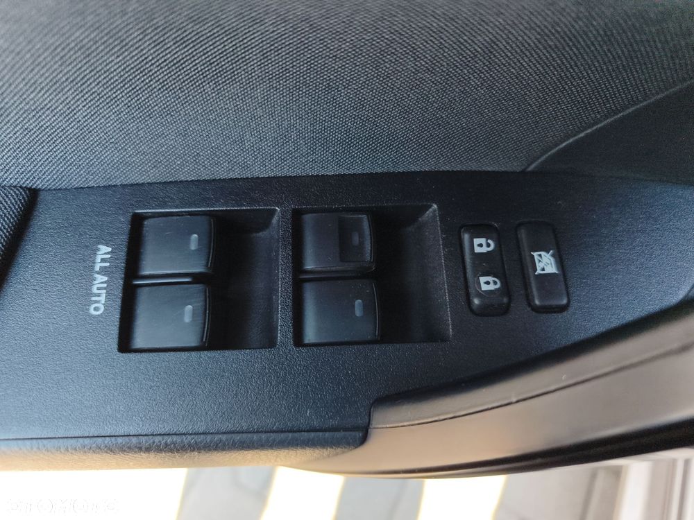Toyota Corolla 1.6 Premium EU6 - 19