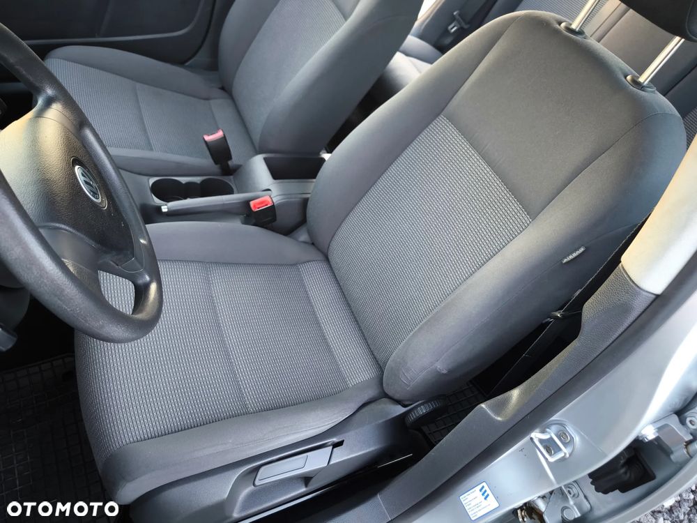 Volkswagen Golf - 19