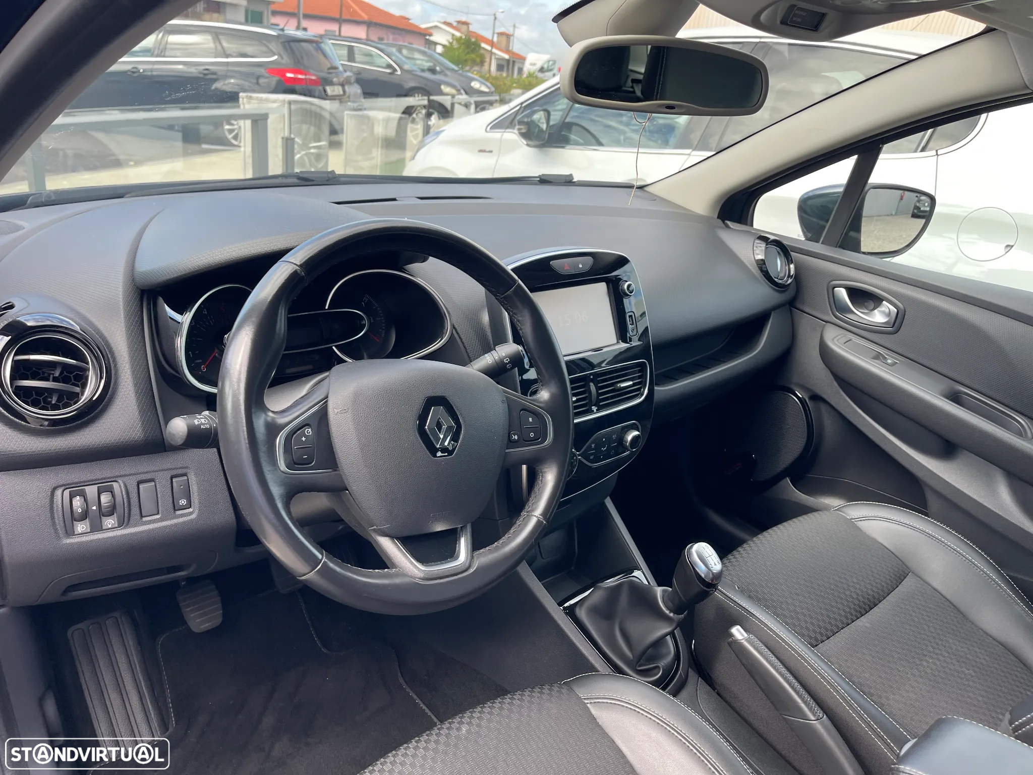 Renault Clio Sport Tourer (Energy) dCi 90 Start & Stop INTENS - 12