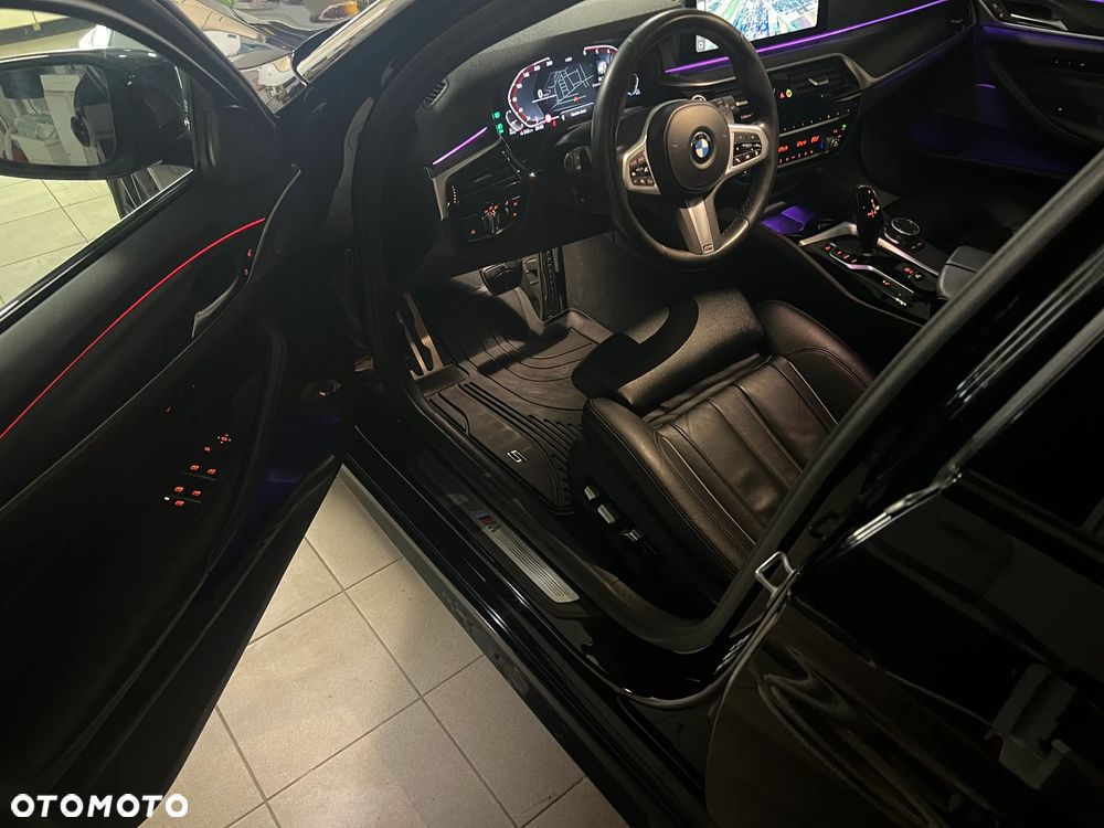 BMW Seria 5 530d xDrive M Sport Edition - 27