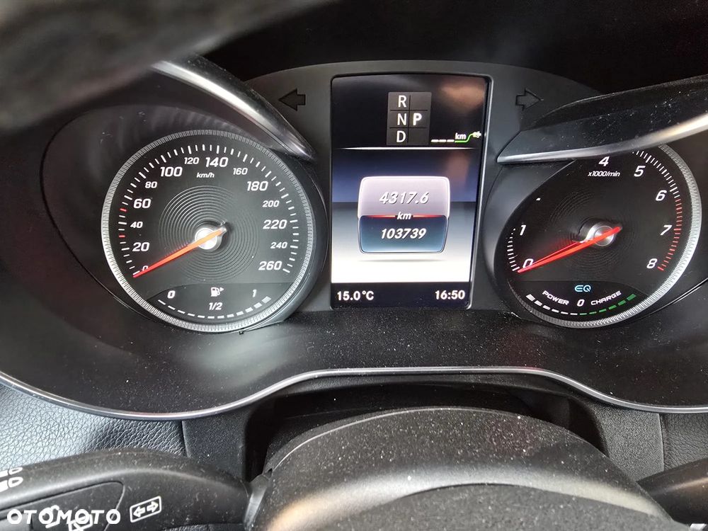 Mercedes-Benz GLC 300 e 4-Matic - 17