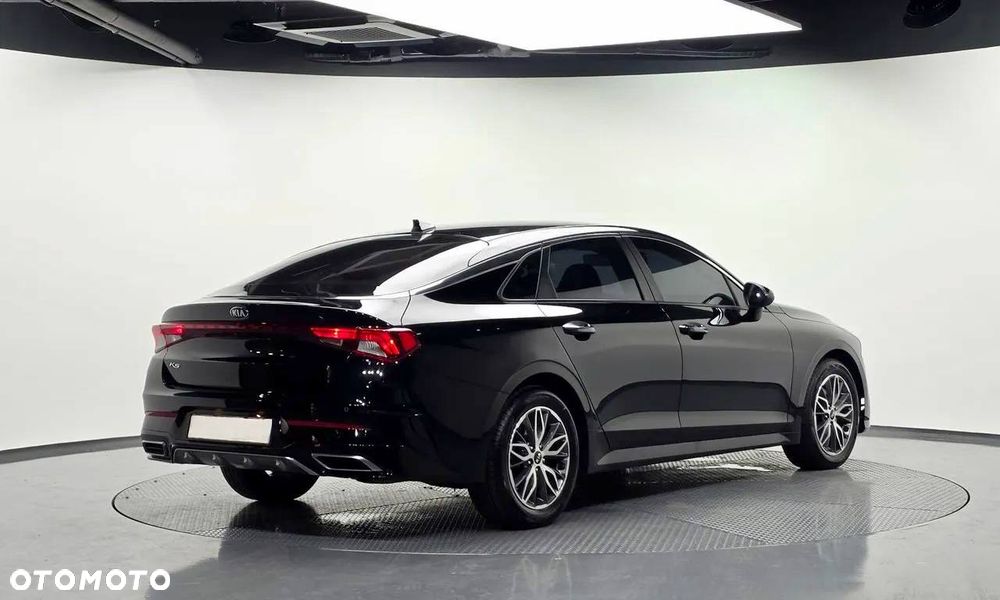 Kia K5 - 5
