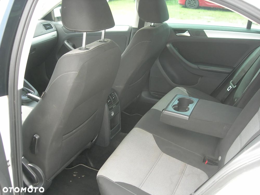 Volkswagen Jetta Hybrid - 17