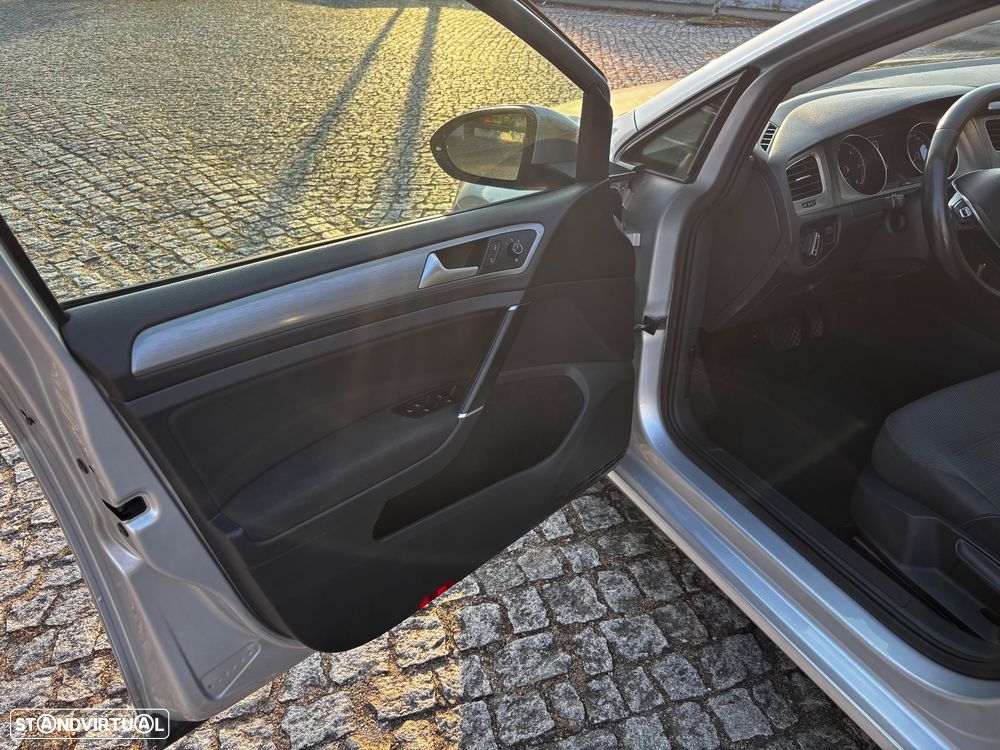VW Golf Variant - 17