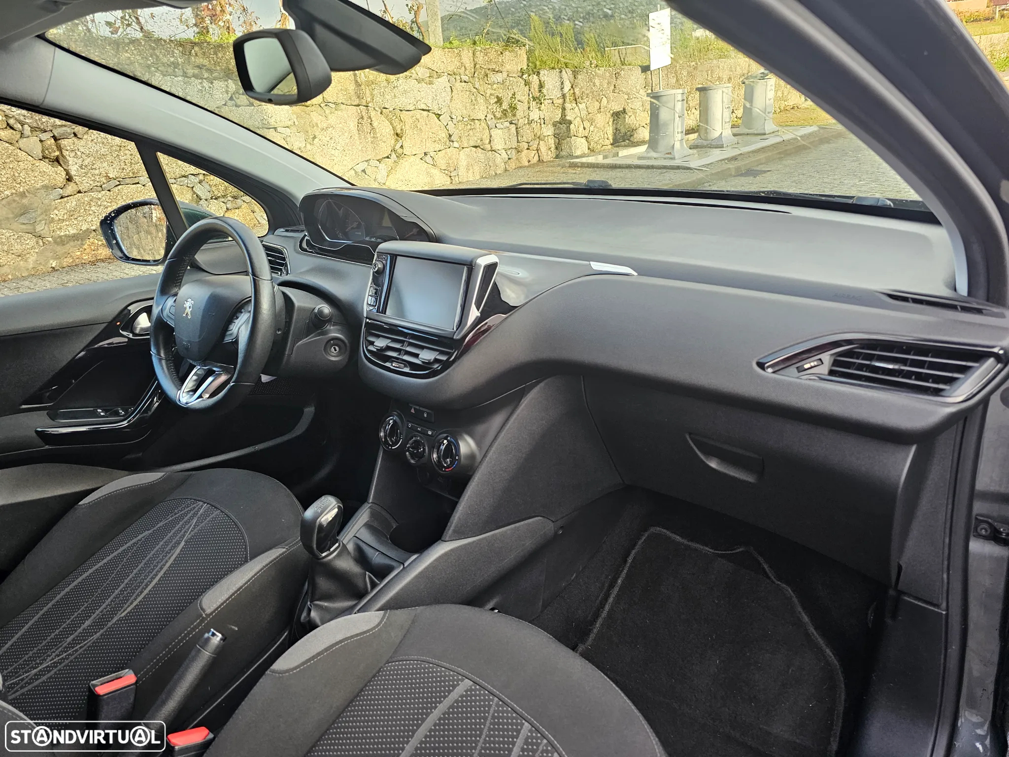 Peugeot 208 1.2 VTi Active - 24