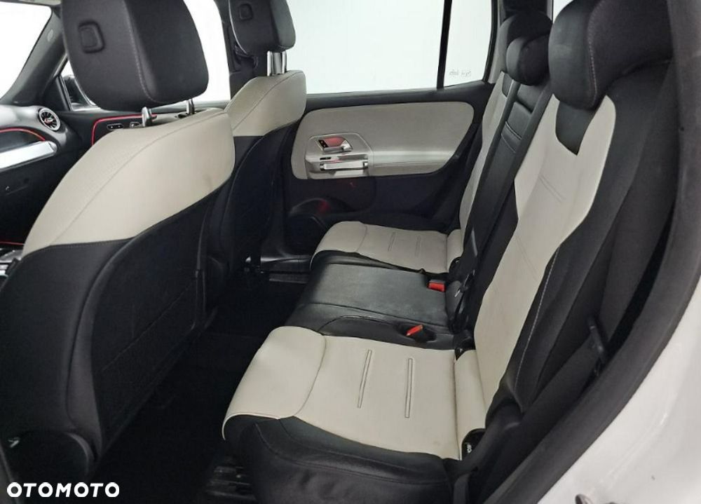 Mercedes-Benz GLB 250 4Matic 8G-DCT AMG Line - 12