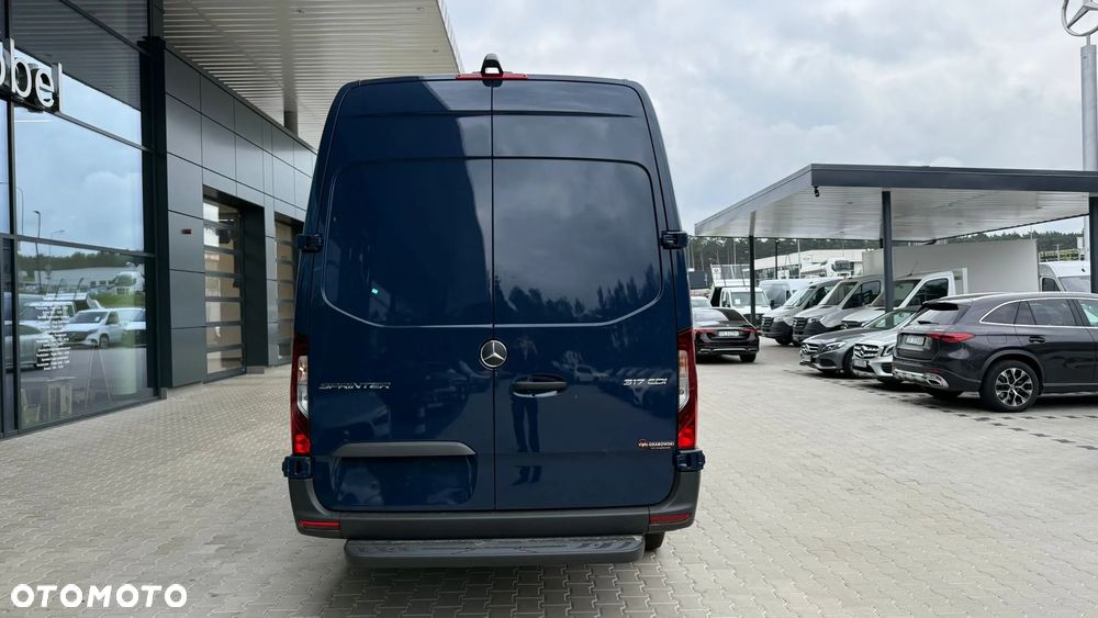 Mercedes-Benz Sprinter 317 CDI - 4