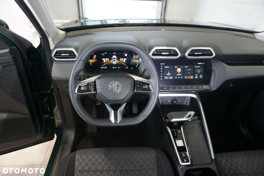 MG ZS Hybrid+ - 23