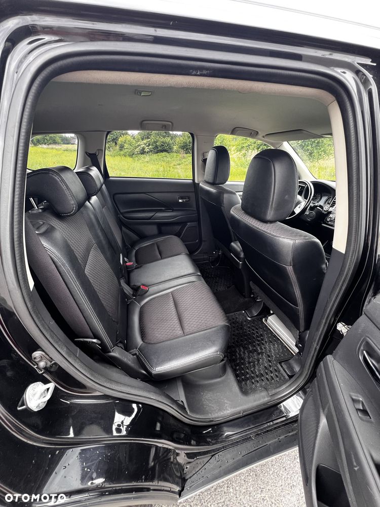 Mitsubishi Outlander - 6