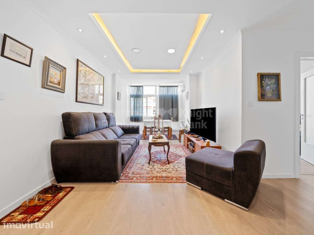 Apartamento T2 remodelado para venda em Verderena, Barreiro - Grande imagem: 5/25