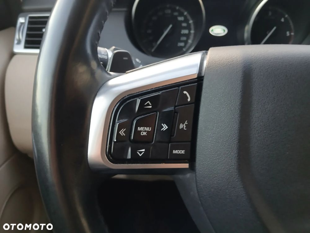 Land Rover Discovery Sport 2.0 TD4 HSE Luxury - 23