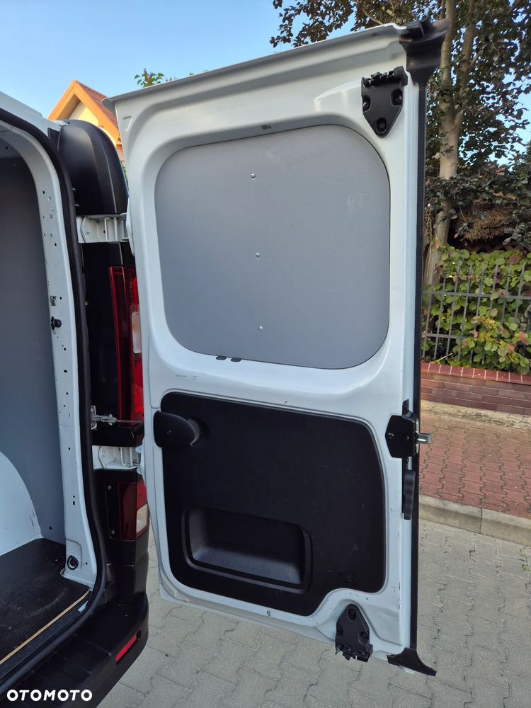 Renault Trafic 2019r Long 150Tys km Full Klima Navi Kamera Super stan - 32