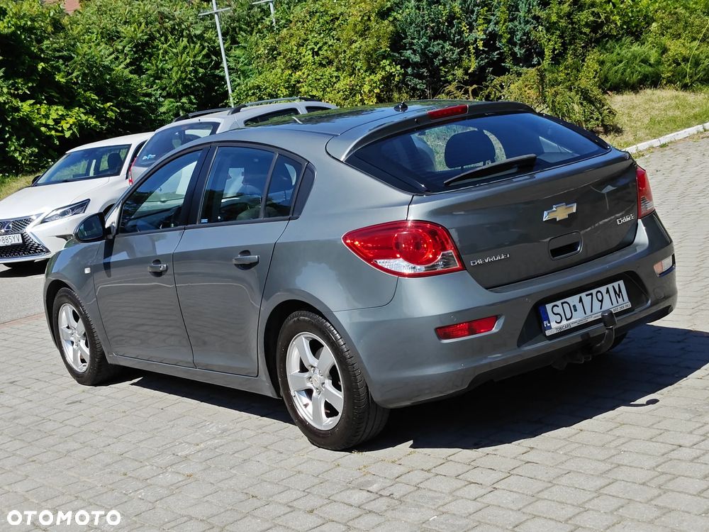 Chevrolet Cruze 1.6 LT - 16