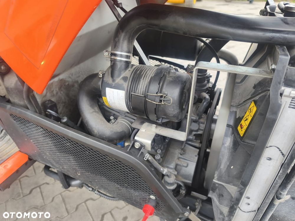 Kubota B9 B2350H - 8