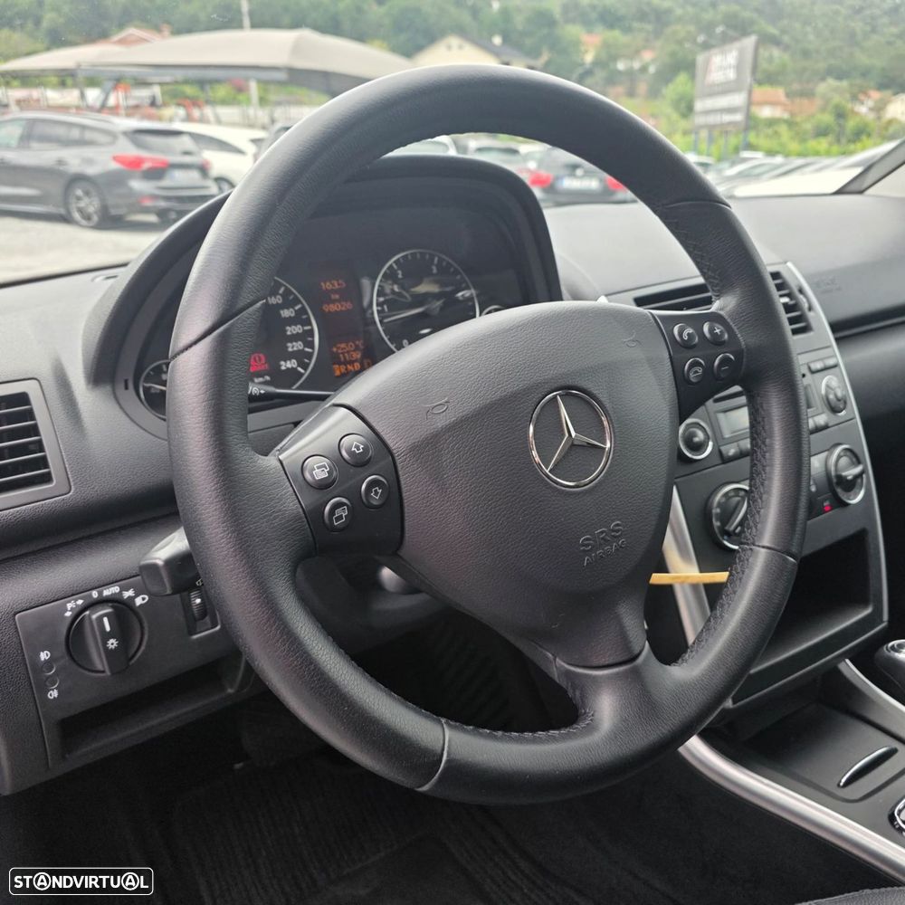 Mercedes-Benz A 180 - 20