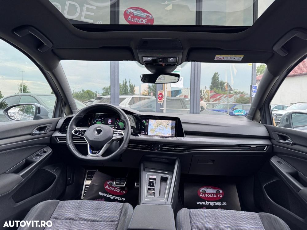 Volkswagen Golf - 10