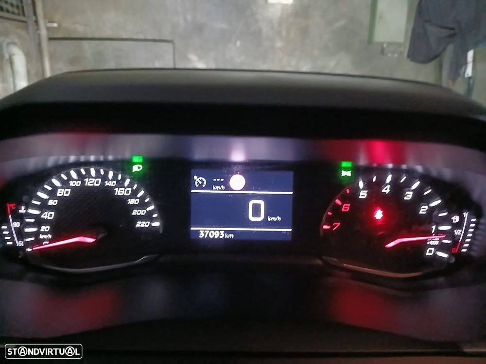 Peugeot 208 1.2 PureTech Active Pack - 7