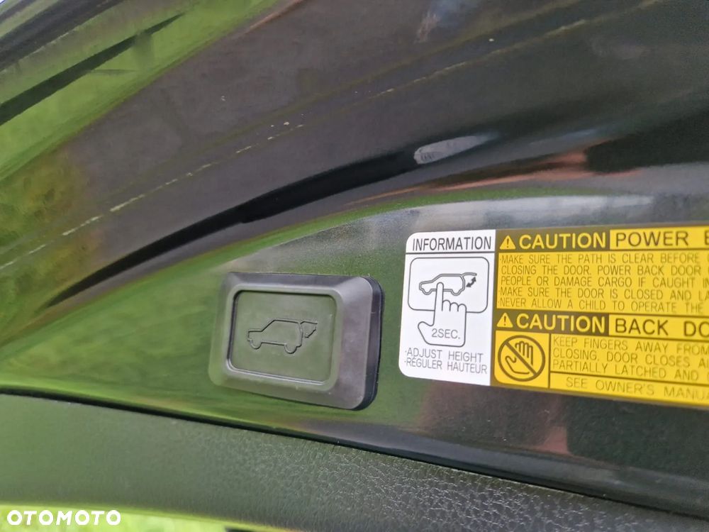 Toyota RAV4 - 25