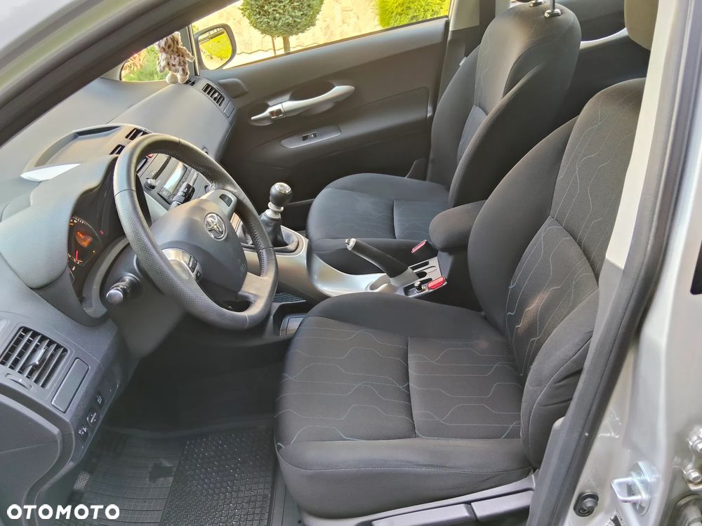 Toyota Auris 1.33 VVT-i - 22