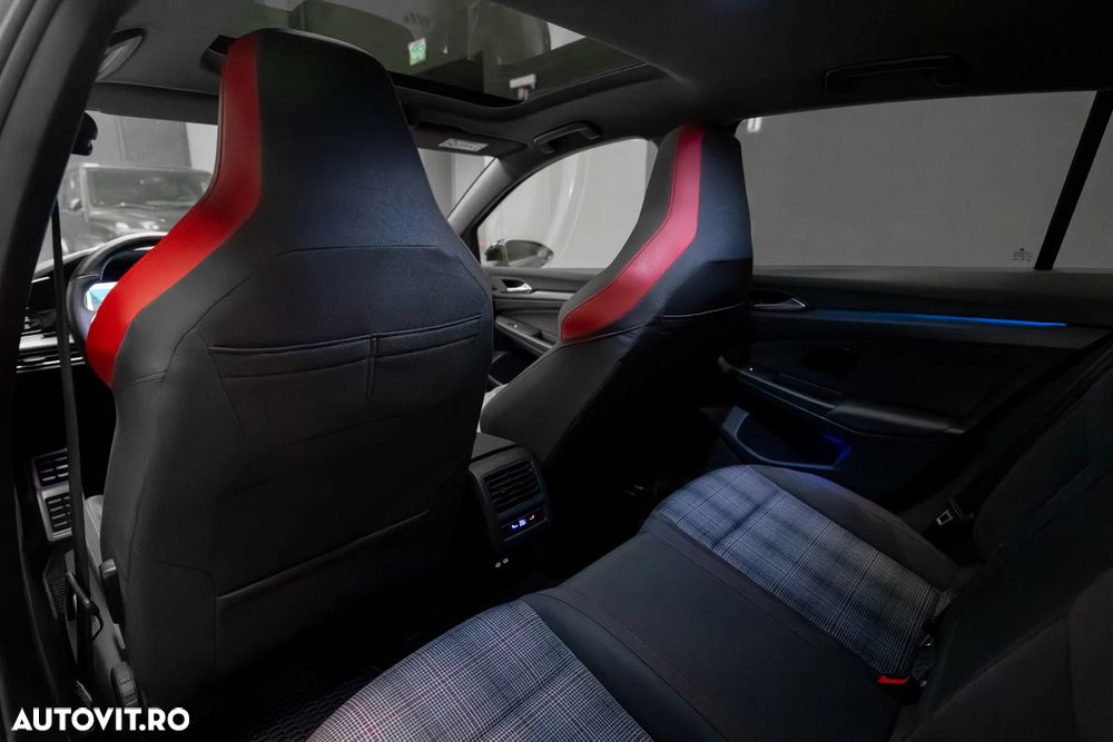 Volkswagen Golf 2.0 TSI DSG GTI - 27