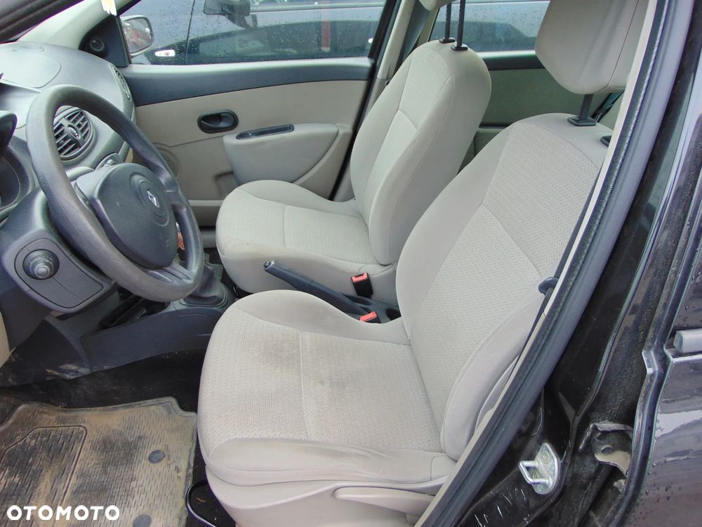 fotel prawy przód pasażera materiał europa renault clio III nv676 - 1