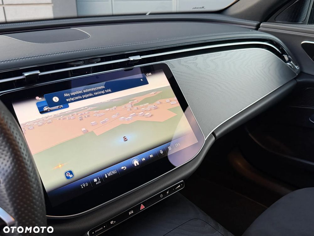 Mercedes-Benz Klasa E 220 d mHEV 4-Matic AMG 9G-Tronic - 24