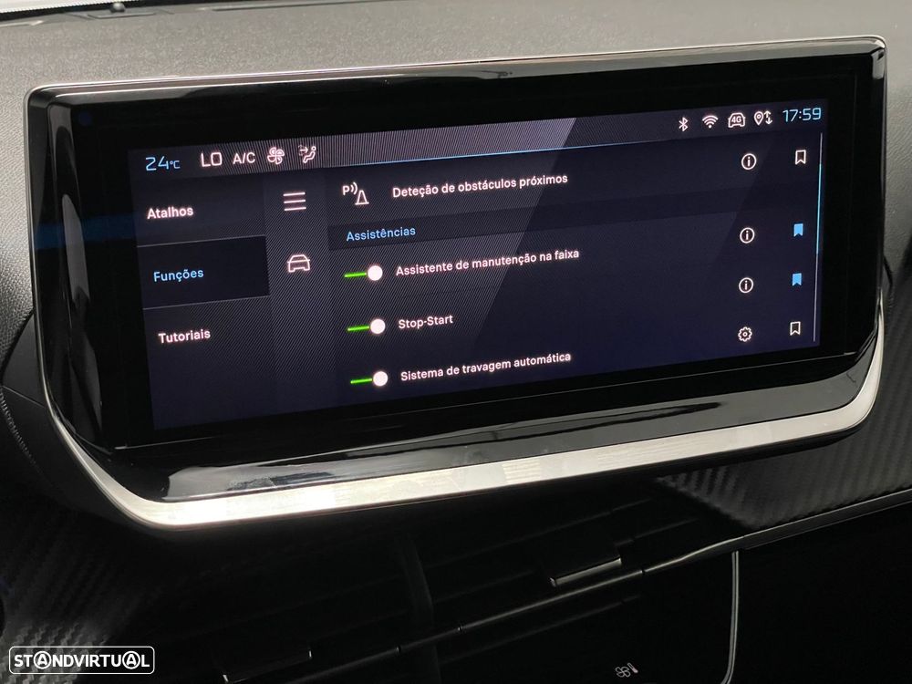 Peugeot 2008 1.2 PureTech Allure EAT8 - 17