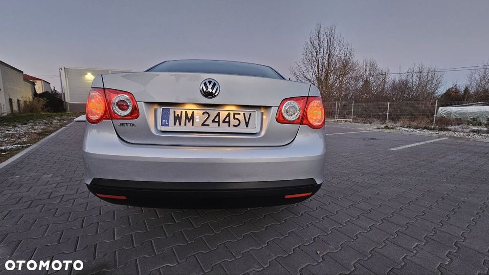 Volkswagen Jetta - 25