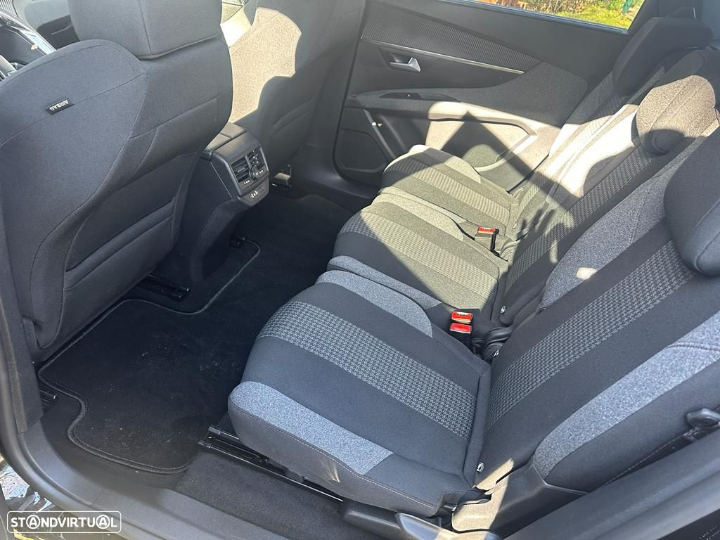 Peugeot 5008 1.2 PureTech Allure Pack EAT8 - 9