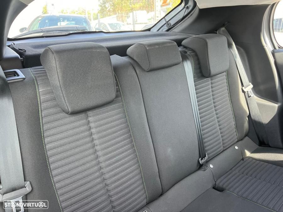 Peugeot 208 1.2 PureTech Active - 8