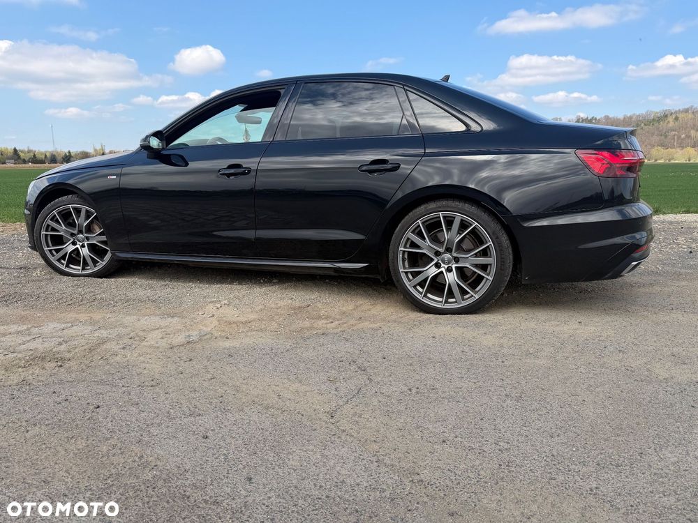 Audi A4 Limousine 40 TDI S tronic S line - 1