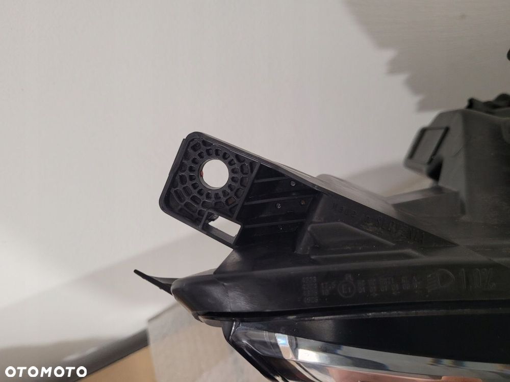 Renault Scenic IV lampa przod prawa full led czarny srodek - 7