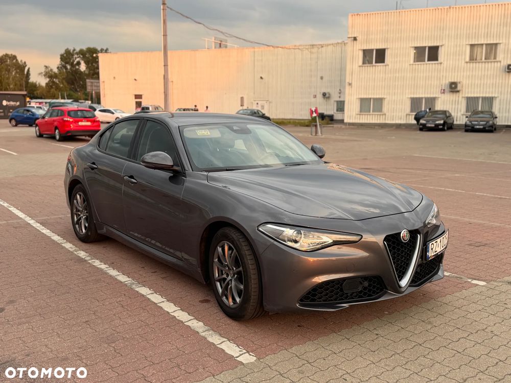 Alfa Romeo Giulia 2.0 Turbo - 4