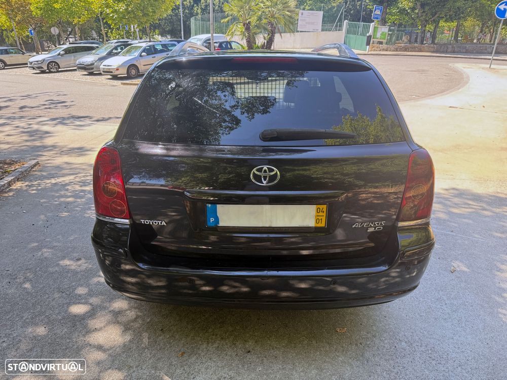 Toyota Avensis SW 2.0 D-4D - 4