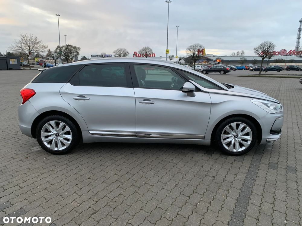 Citroën DS5 e-HDi 110 EGS6 SoChic - 13