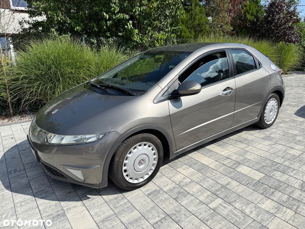 Honda Civic 1.8 Comfort - 36