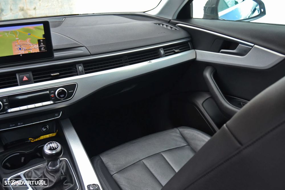 Audi A4 2.0 TDI Design - 11