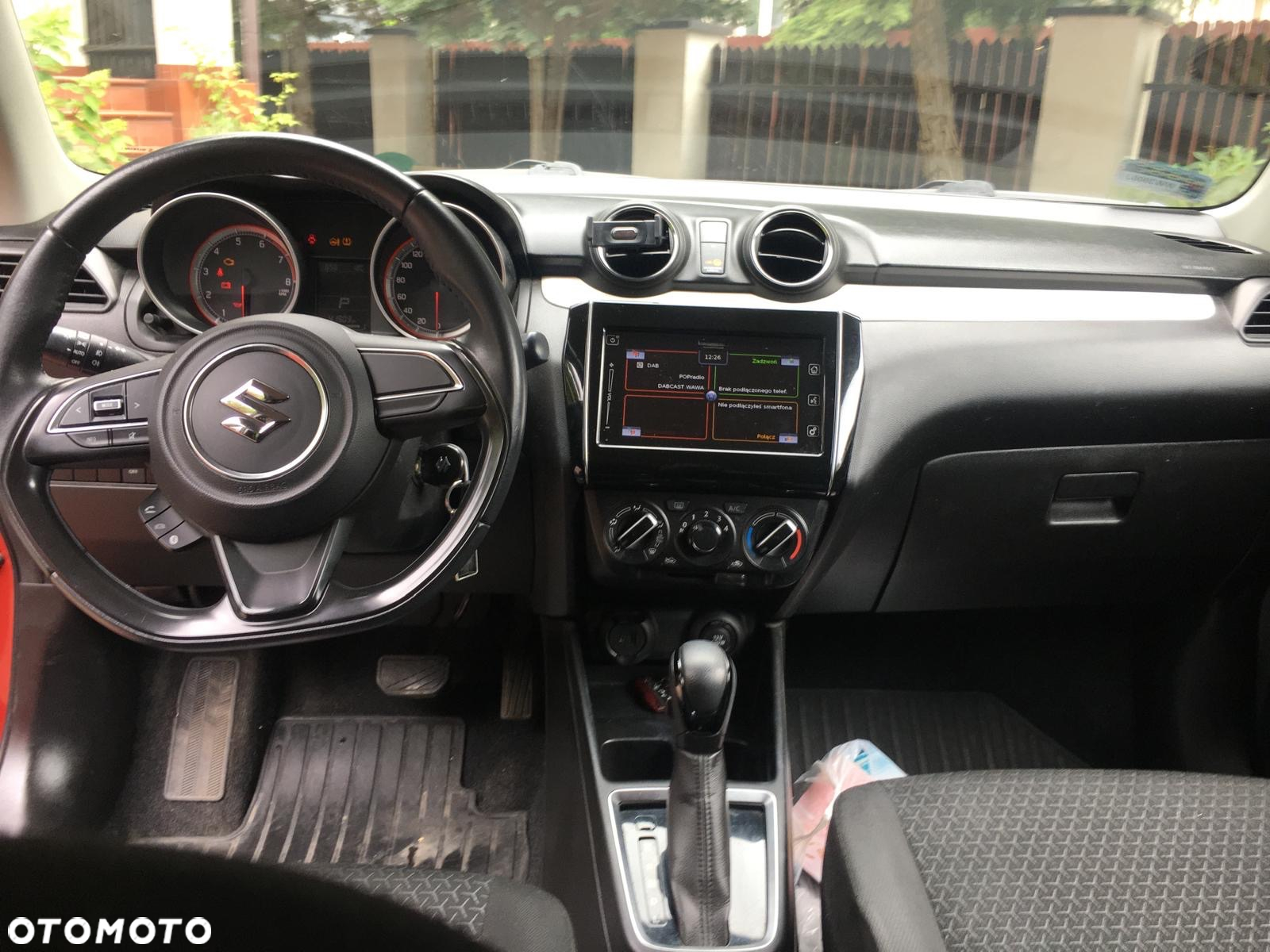 Suzuki Swift 1.2 Premium Plus CVT - 5