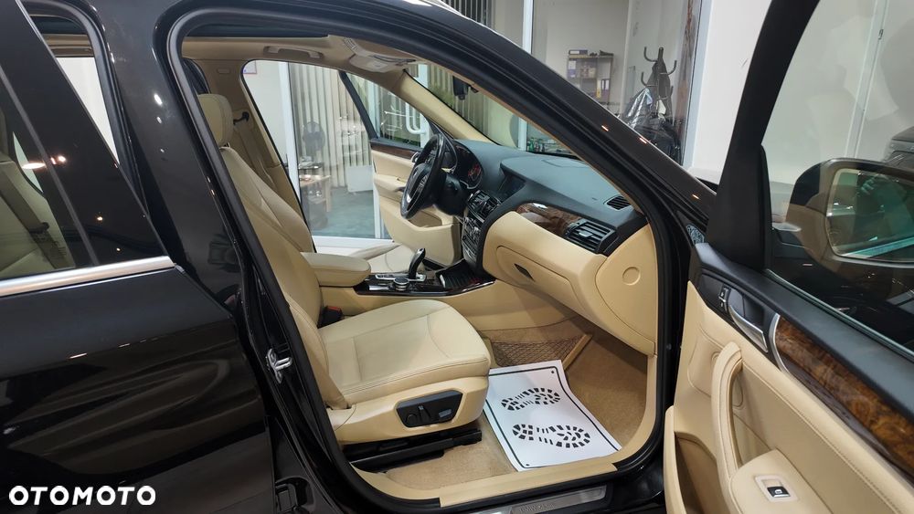 BMW X3 xDrive28i xLine sport - 34