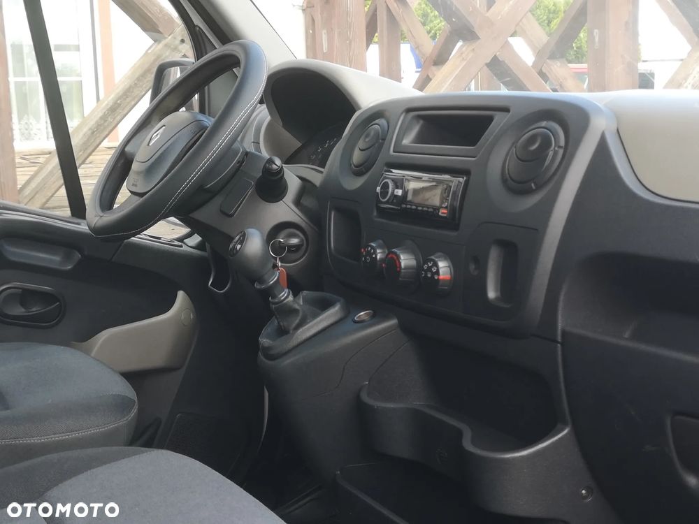 Renault Master 2.3dCi 125 - 12