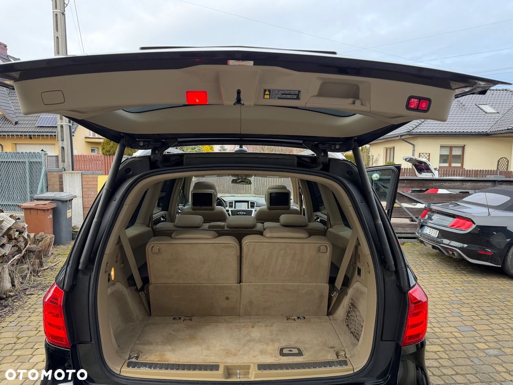 Mercedes-Benz GL 450 - 13