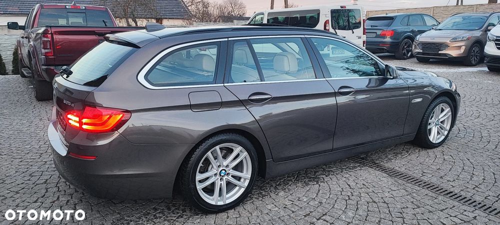 BMW Seria 5 525d xDrive - 7